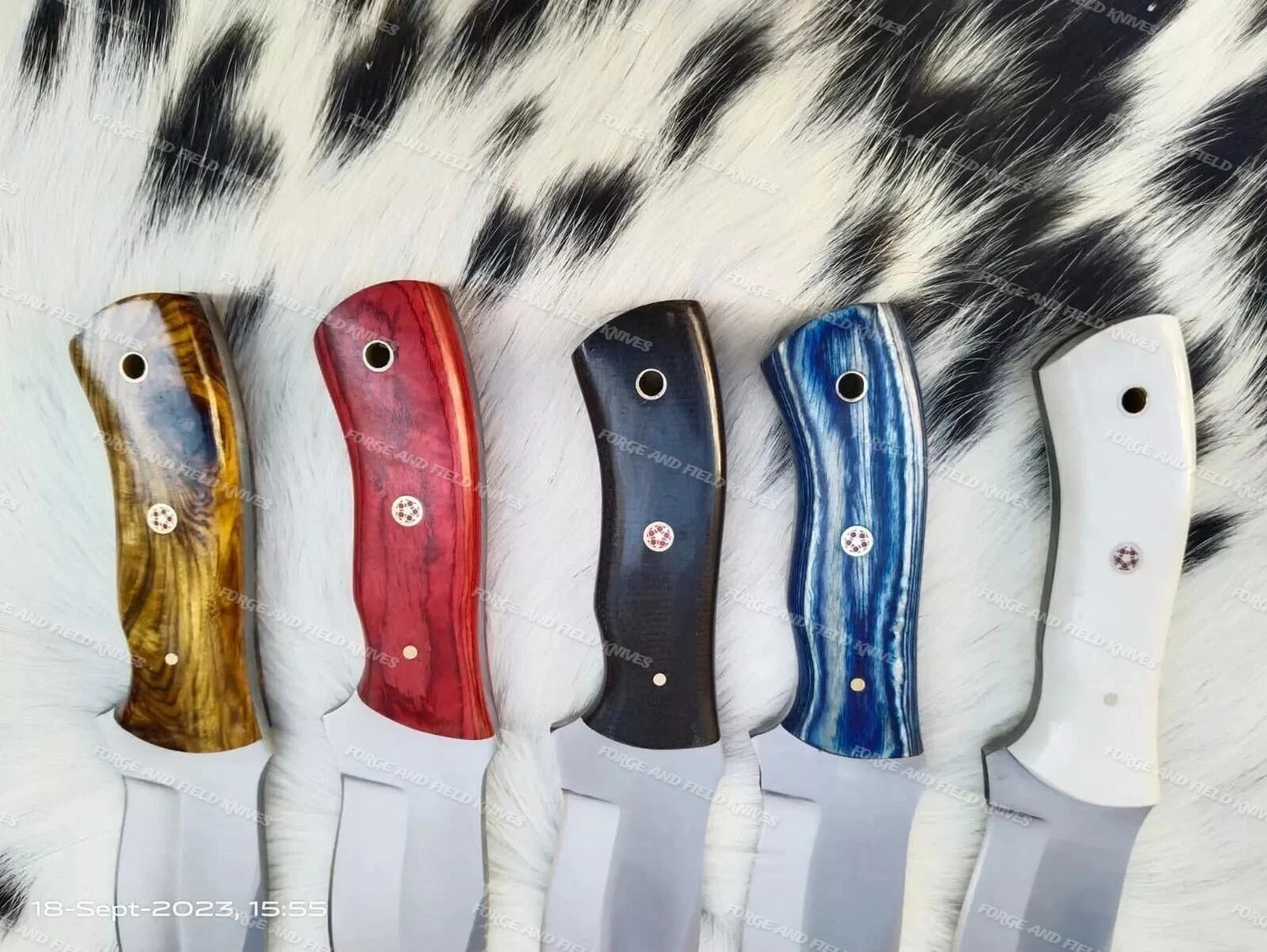 Lot of 50 PCS CUSTOM HANDMADE CARBON STEEL 6" SKINNER HUNTING KNIVES W/SHEATHS.